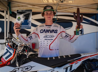Label Series 6 - Red Bud – rider action view